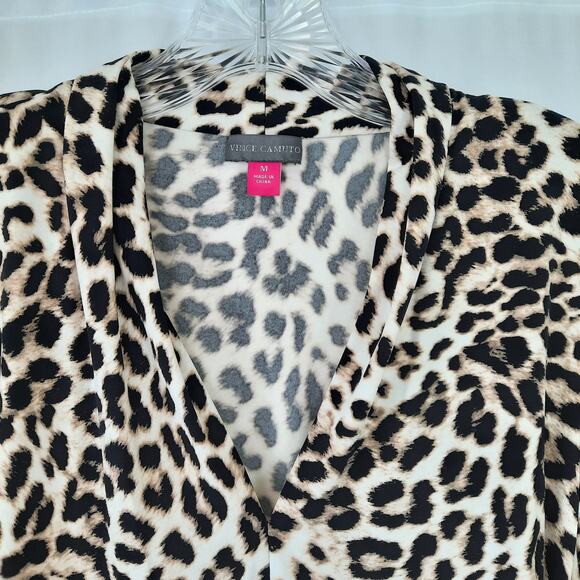 Vince Camuto Leopard Print V-Neck Top - Picture 5 of 9